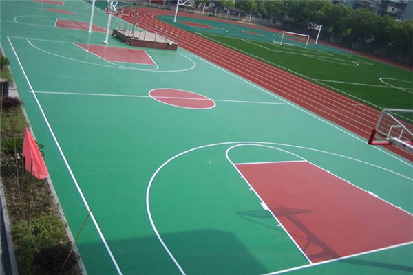 上海塑胶篮免费送样球场维护保养的方法
